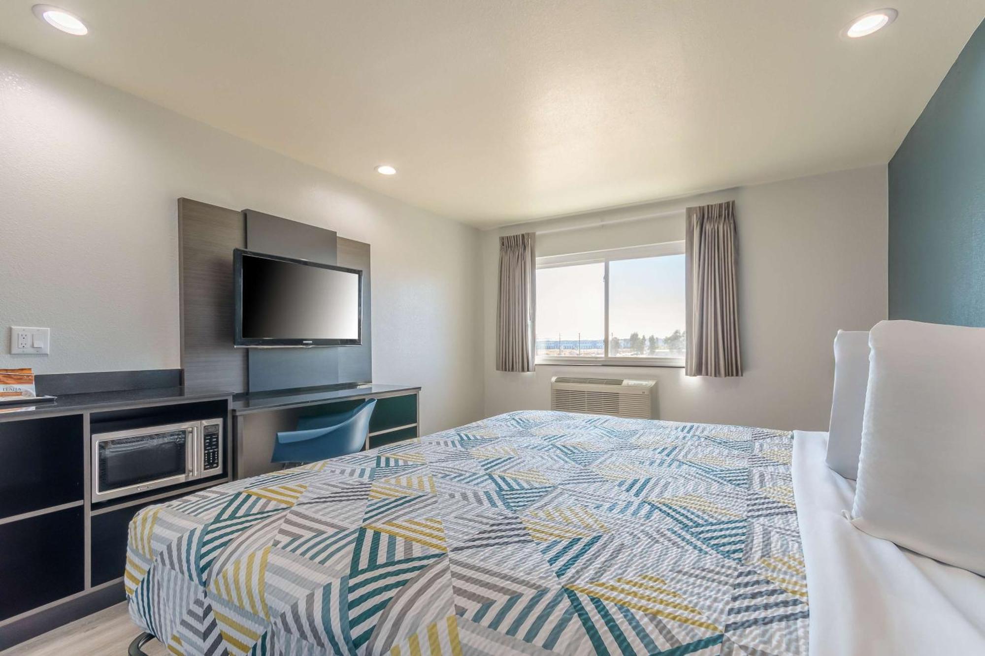 Studio 6 Suites Perris, Ca Eksteriør billede