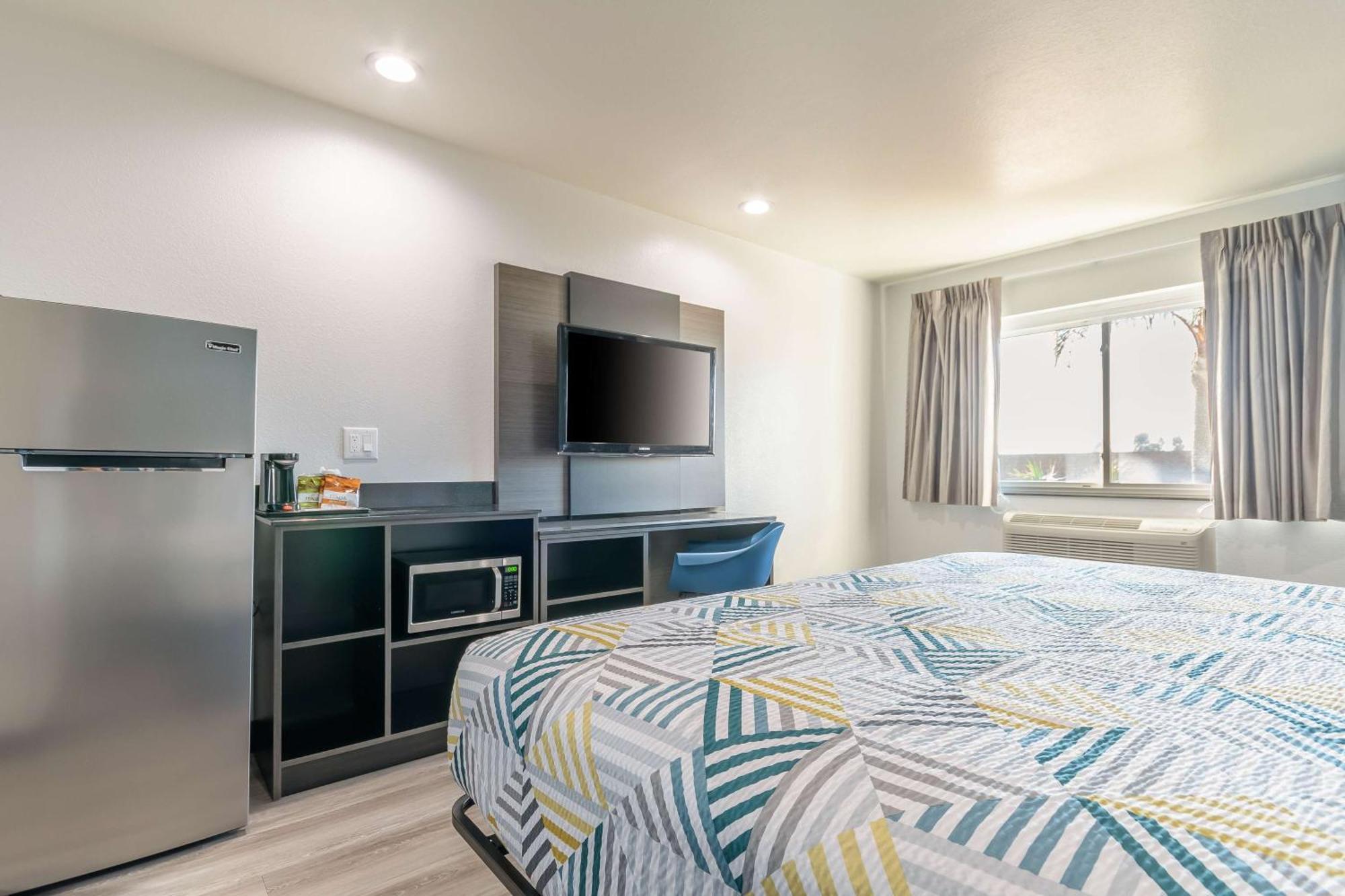 Studio 6 Suites Perris, Ca Eksteriør billede