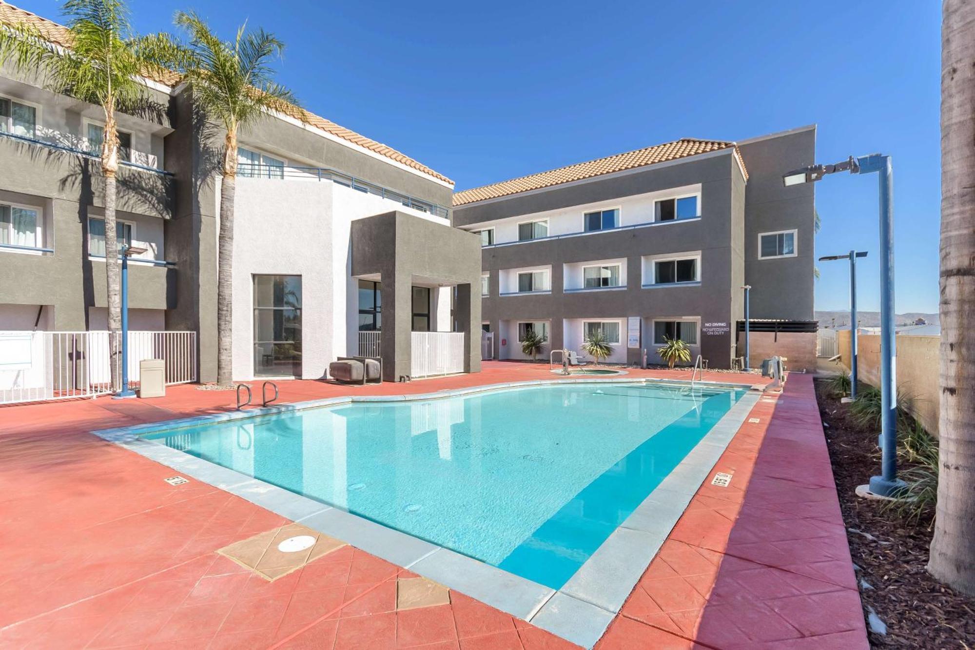Studio 6 Suites Perris, Ca Eksteriør billede